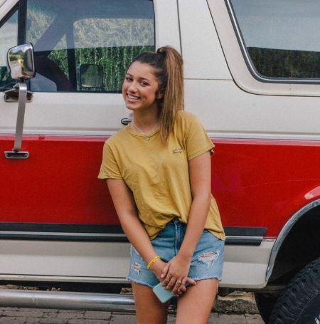 Willie Robertson's Daughter Bella Robertson holds an estimated net worth of $200,000.